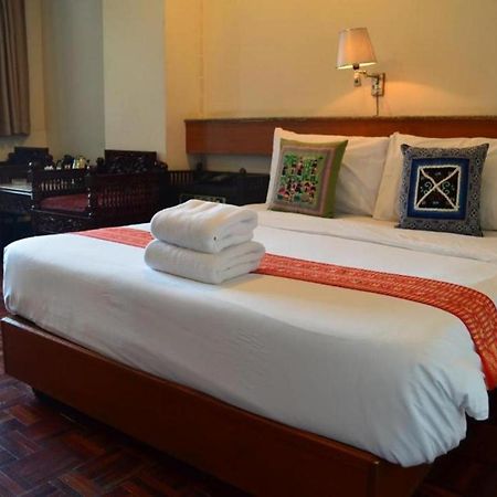 Suda Palace Bangkok Exterior photo