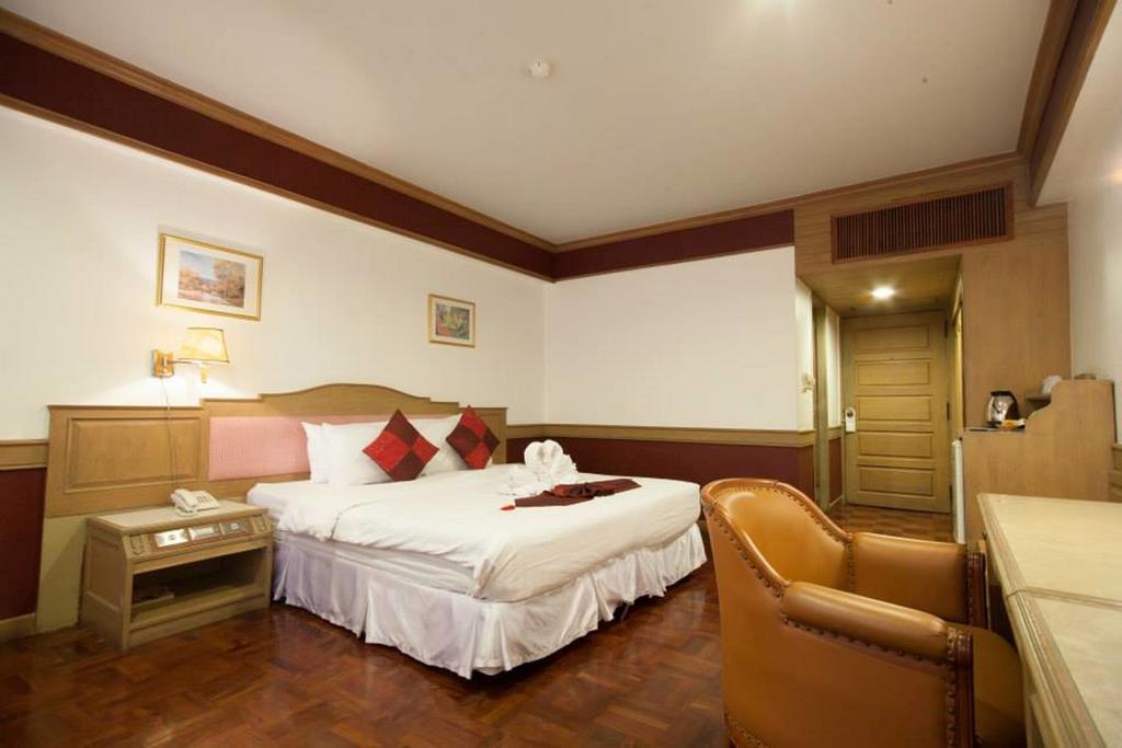 Suda Palace Bangkok Exterior photo